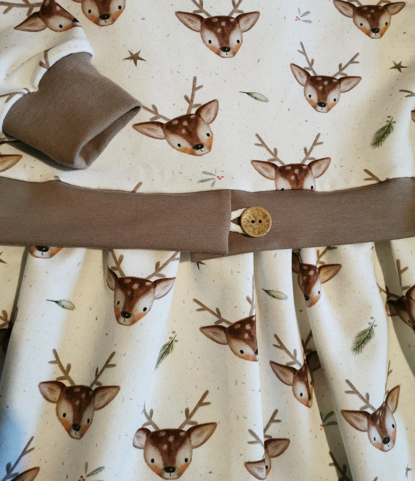 Knoopkleid Rehe Gr. 128 (7-8 Jahre)