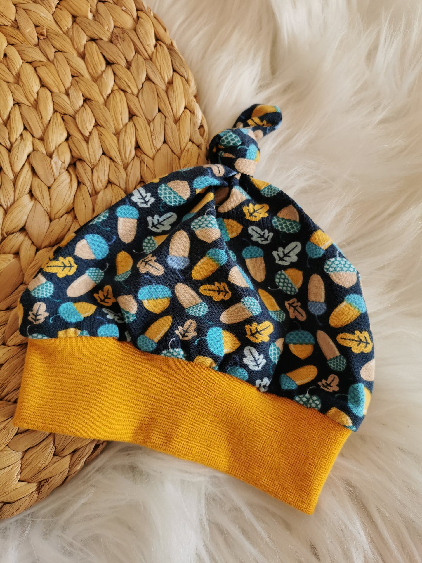 Set Knotenmütze & Halstuch Eicheln KU 41-42cm (2-3 Monate)