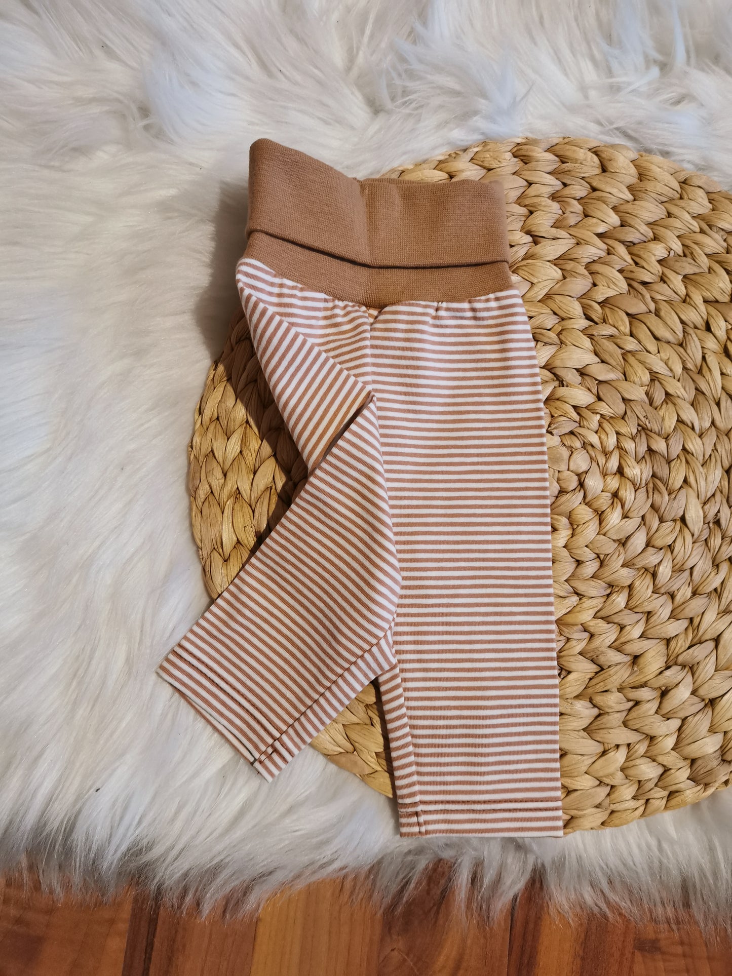 Leggins Streifen helles karamell Gr. 62 (2-3 Monate)