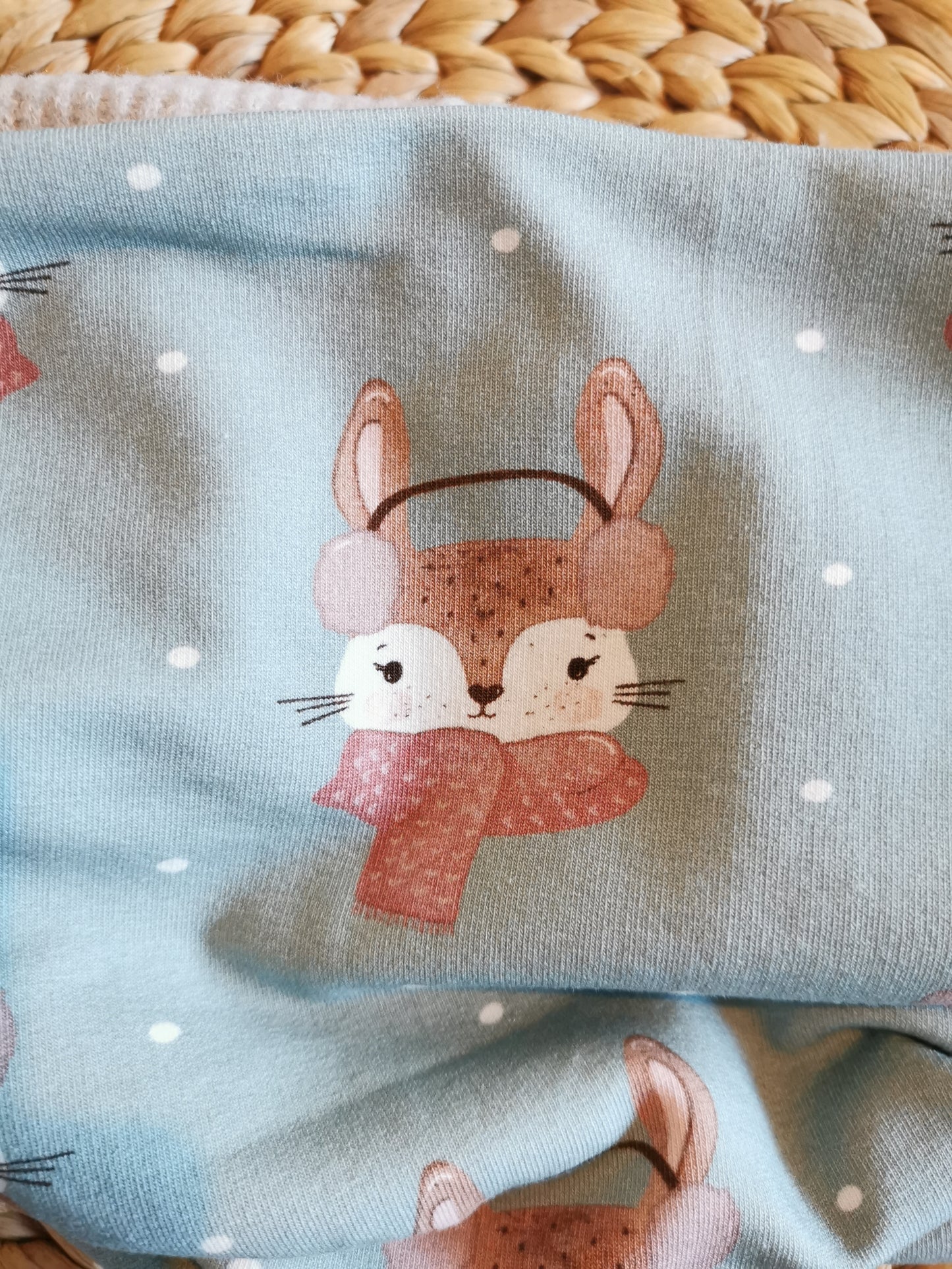 Loopschal Hase mit Ohrschützern altmint (6-12 Jahre)