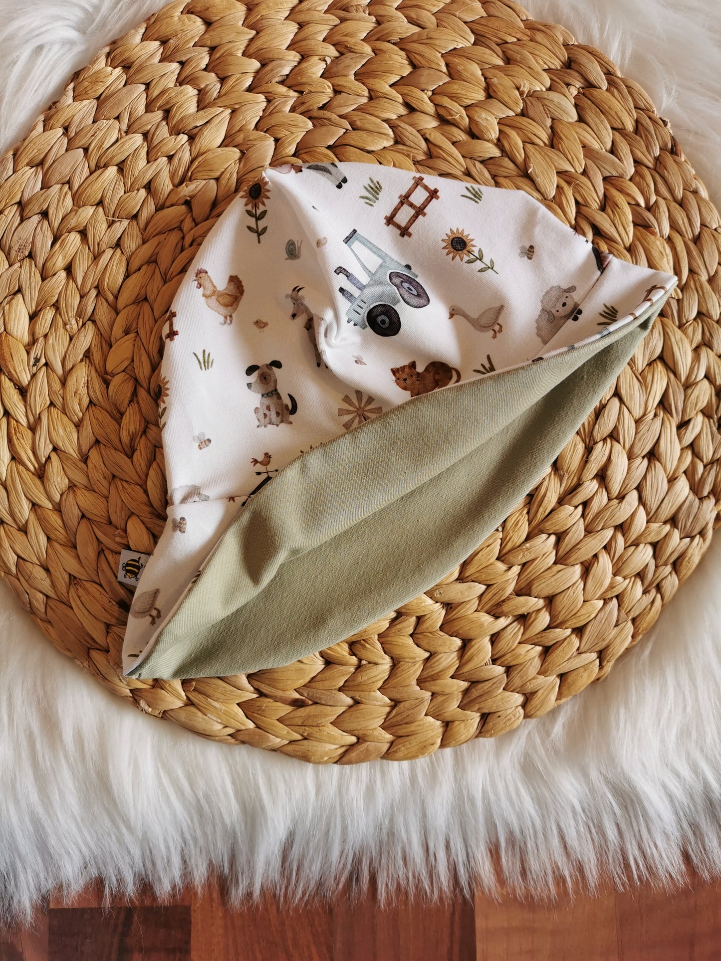 Sonnenhut Bauernhoftiere olivgrün Gr. L (KU 46-49cm)