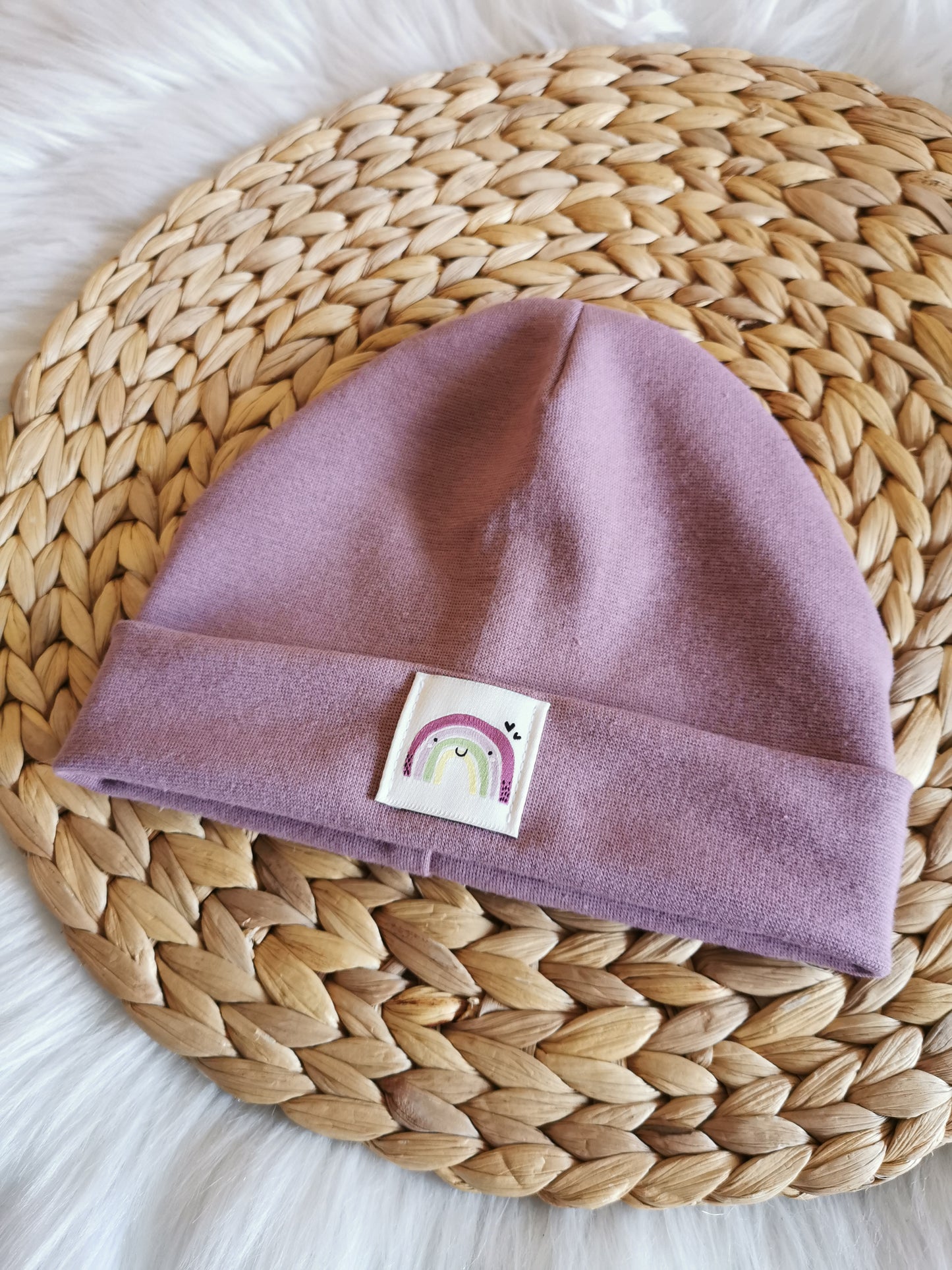 Statement Mütze, Bündchen aubergine Regenbogen, KU 43-45cm (4-6 Monate)