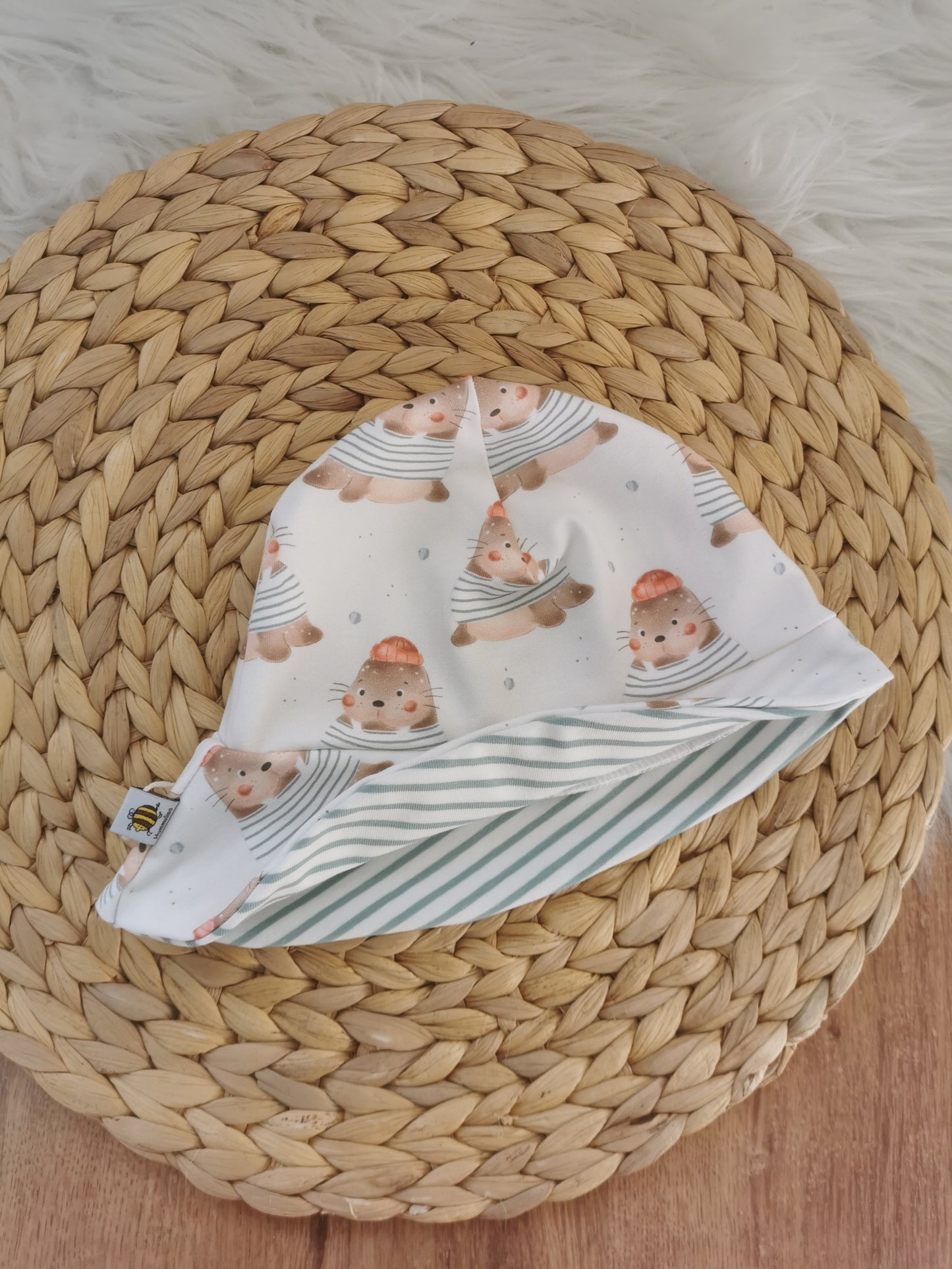 Sonnenhut Seebär Streifen rauchblau Gr. S (KU 39-41cm)