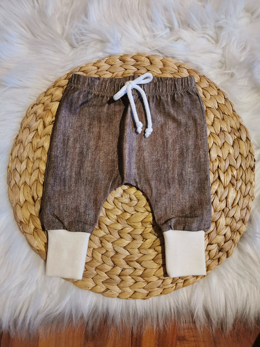 Pumphose dunkelbraun Jeansoptik Gr. 62 (2-3 Monate)